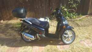 2009 SYM HD200 Scooter (w/ 220 Engine) - Clean Title - 14963 Miles - Excellent