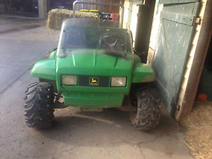 John Deere Gator  (Officer Victoria)