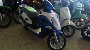 50cc VIP Vespa Scooter Moped LOT OF 6 PMZ50-12