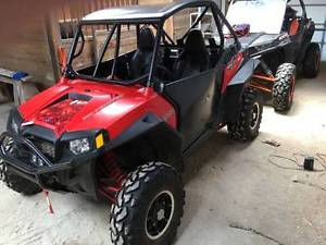 POLARIS RZR XP 900. INDY RED. AFTERMARKET CAGE. AFTERMARKET EXHAUST. WINCH