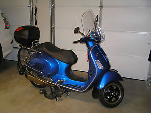 2015 Vespa GTS 300 Super ABS/ARS Traction Control 650 miles