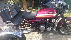 TRIKE   1986 KAWASAKI  RED TRIKE