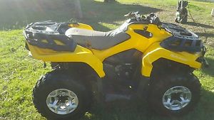 Damaged 2015 can-am outlander 500cc