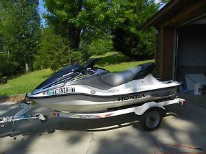 2004 Honda Aquatrax F12 Wave-runner 3 Seater