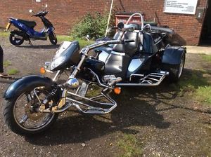 2005 BOOM  BLACK/BLUE