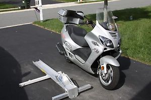 Roketa 250cc Scooter