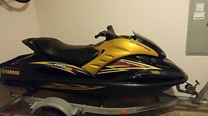 2006 Yamaha Waverunner GP1300R....low hours garage kept