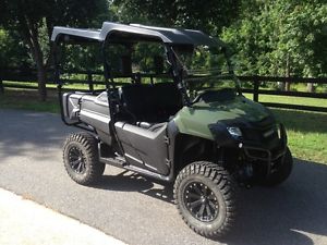 2014 honda pioneer 700 4 seater loaded only 518 miles
