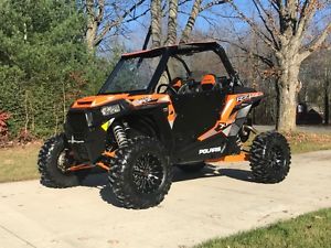 2016 Polaris RZR TURBO 2 seater Lots of nice extras! Cleaner than New!