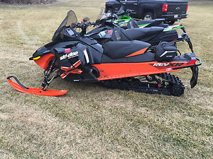 2015 Ski-Doo Renagade 1200 X