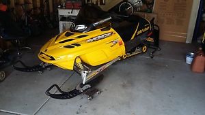 snowmobile 02 mxz 800 elect. start . reverse. rare