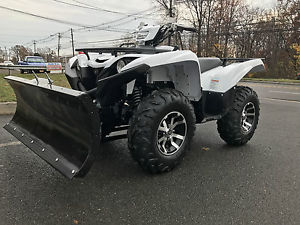 AS BRAND NEW 2017 Yamaha grizzly 700 MATE WHITE BRAND NEW PLOW AND WINCH 1 mile