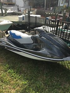 YAMAHA VX DELUXE VERY CLEAN 4--STROKE 2005