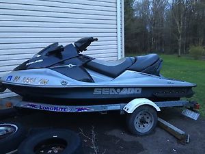 2005 SEA DOO GTX LIMITED SUPERCHARGED 215 hp ONLY 21 HOURS with trailer