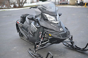 2015 Ski Doo Renegade 800 Etec XRS Loaded 2 Years Factory Warranty left E Start