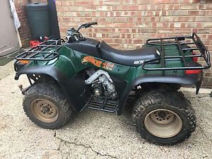 Artic bearcat 454cc 4x4 farm quad
