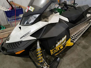 2011 Ski-Doo MXZ 550F TNT