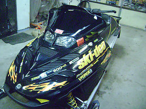 2003 Ski-Doo 600cc  h.o. mxz renegade
