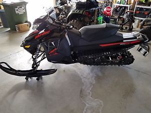 2015 Ski-Doo MXZ TNT 800R