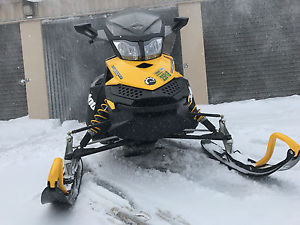 2012 Ski-Doo REV-XP ACE SUPER CLEAN LIKE NEW LOW MILES