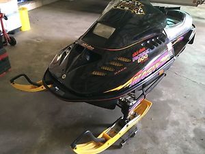 SkiDoo Mach z 800