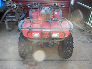 Quad bike Honda BIG RED 300. Near New Bear Claw tyres .