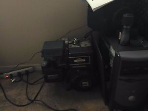 5 HORSEPOWER BRIGGS AND STATTON GO CART MINI BIKE ENGINE