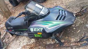 snowmobile 1993 arctic cat ext 550 can help deliver 100miles for gas