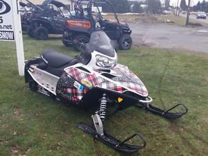 2012 Polaris IQ Shift 600 Snowmobile 700 miles with reverse FINANCE AVAILABLE