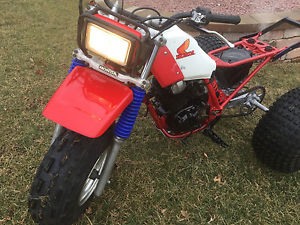 1984 HONDA ATC 200X FREE HELMET