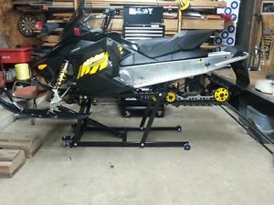 2009 Ski-Doo MXZ adrenaline