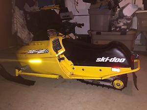 2000 ski doo mini z snowmobile