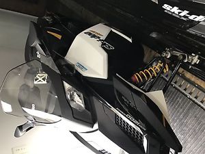 2011 SKI DOO MXZ X 1200