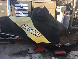 SKIDOO SNOWMOBILE 550 SUMMIT