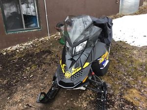 Electric start,skidoo snowmobile 2011 summit 800X eckotec 163, 2050 miles