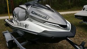 2009 Kawasaki Ultra 260x SUPER CHARGER PWC Jet Ski Low Hours 55 WITH TRAILER