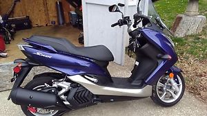 2015 Yamaha S-Max Scooter
