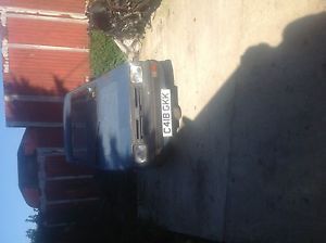 Reliant Rialto gals saloon