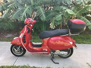 2009 Vespa~Grand-tourismo~250 GTS~Best Color~Rear Cargo~Awesome Driver~Fast~LR!