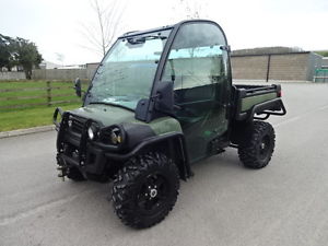 JOHN DEERE XUV 855D GATOR