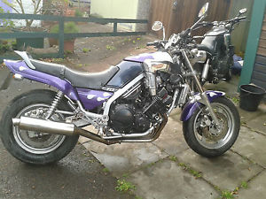 YAMAHA FZX750 Plus a fzx700 spares.