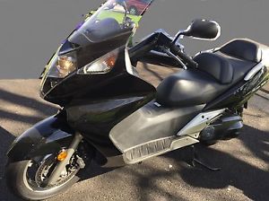 2005 honda 600 silverwing scooter