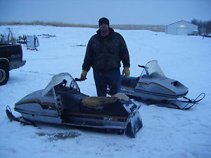 1980 John Deere snowmobile Trailfire 440 & Sportfire (2 toys)