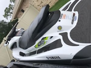 YAMAHA FX CRUISER SVHO SUPERCHARGE WAVE RUNNER