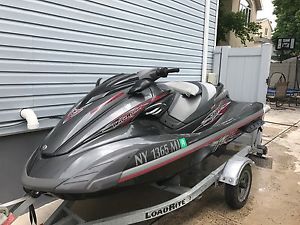2012 yamaha fzr waverunner