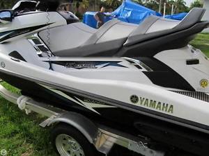 Yamaha Waverunner FX SVHO Cruiser
