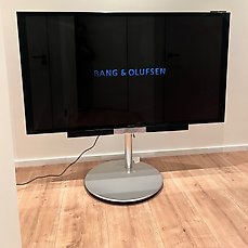Bang & Olufsen - Amazing BeoVision Avant 75” – Motorized Floorstand – BeoRemote One – Iconic Design Hi-fi set image 1